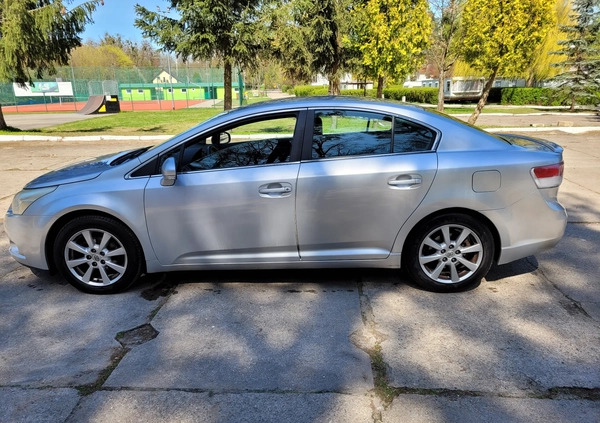 Toyota Avensis cena 20400 przebieg: 126000, rok produkcji 2009 z Czarnków małe 46